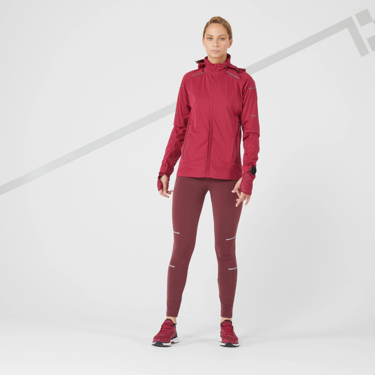 KIPRUN WARM REGUL WOMEN'S RUNNING JACKET BURGUNDY - Image 2