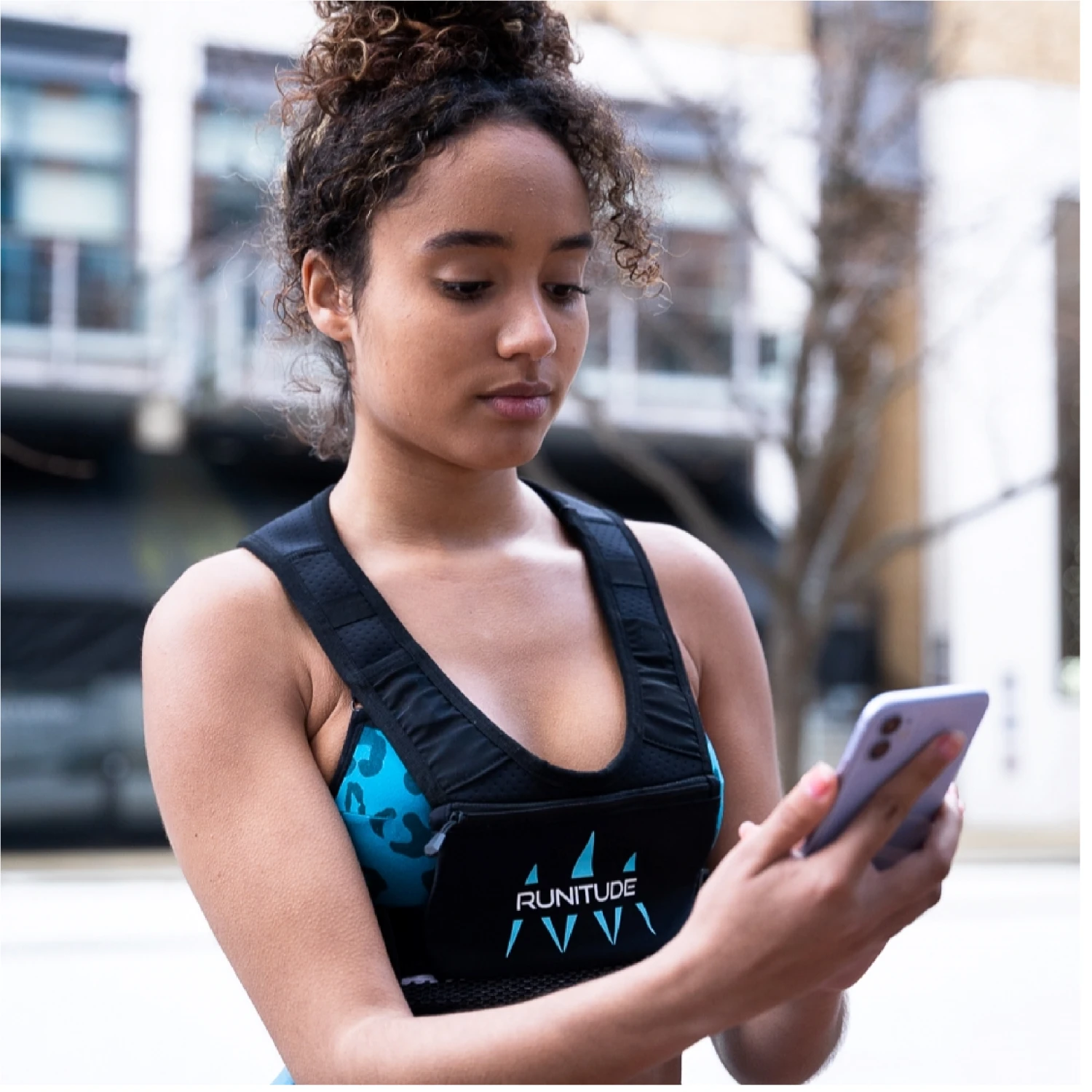 Runitude Running Vest Phone Holder - Image 2