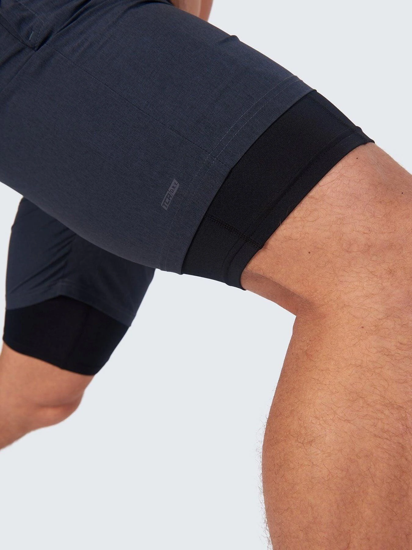 Men's Utility 2 In 1 Training Short With Zipped Pocket - Image 3