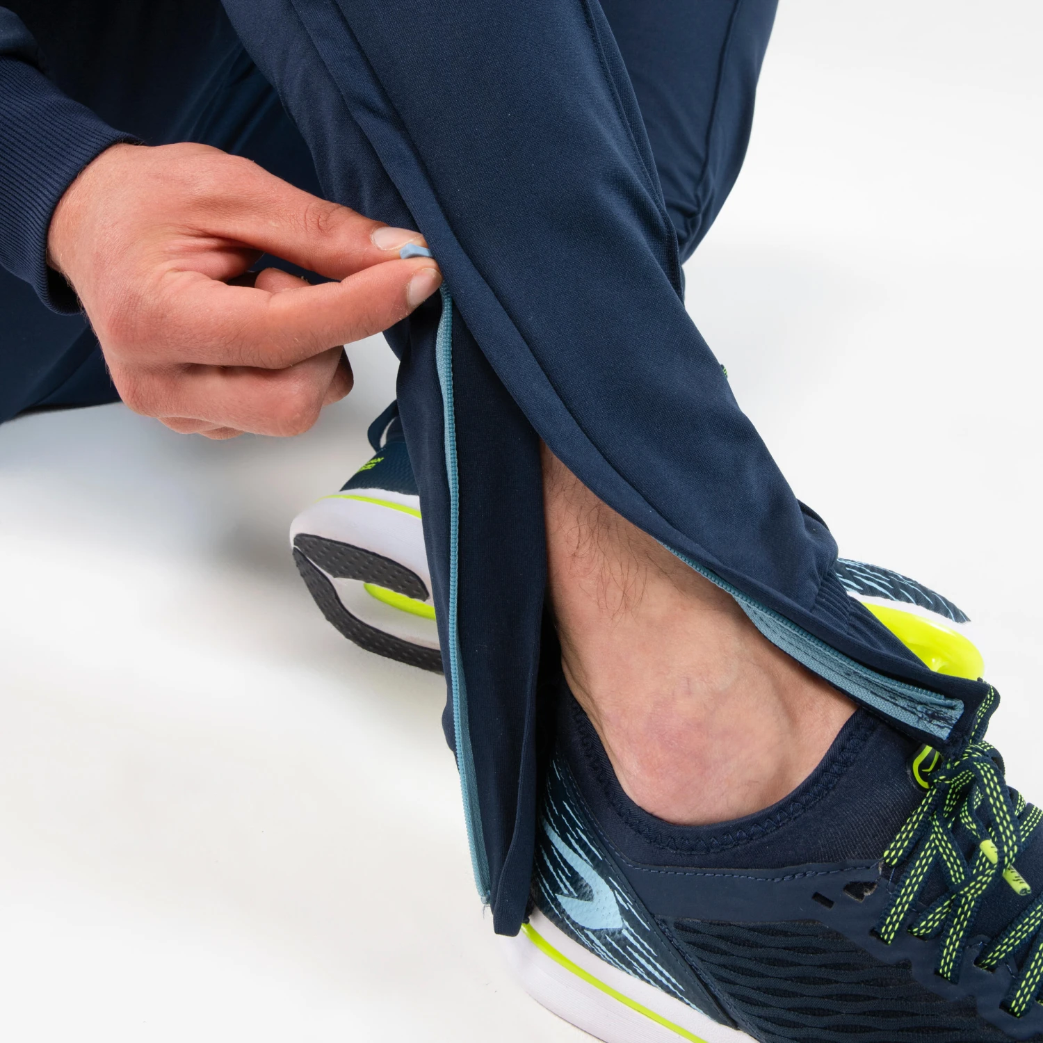 Kalenji AT PANT 900M MEN'S ATHLETICS TROUSERS WITH ZIP - Image 5