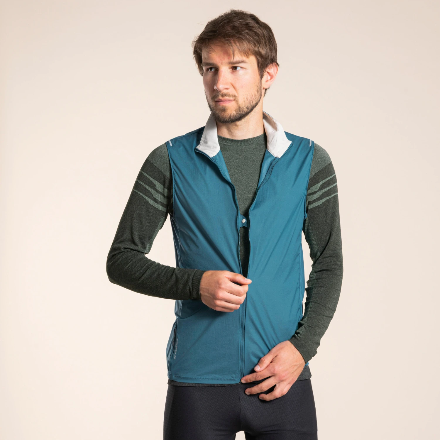 MEN'S TRAIL RUNNING SLEEVELESS WINDPROOF JACKET - Image 8