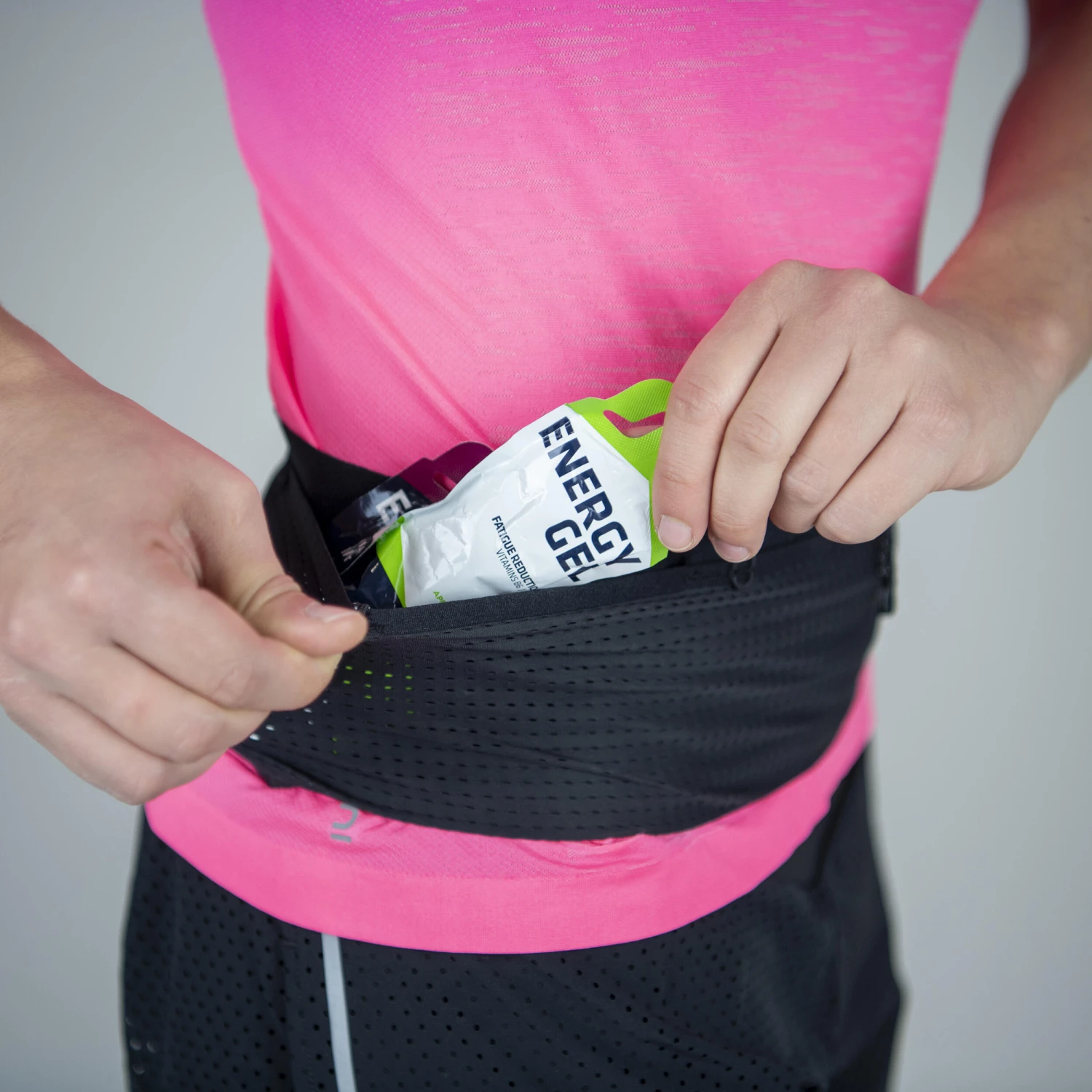 HYDRATION FLASK-CARRYING RUNNING BELT - BLACK - Image 4